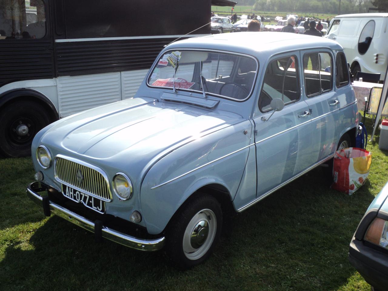 renault4